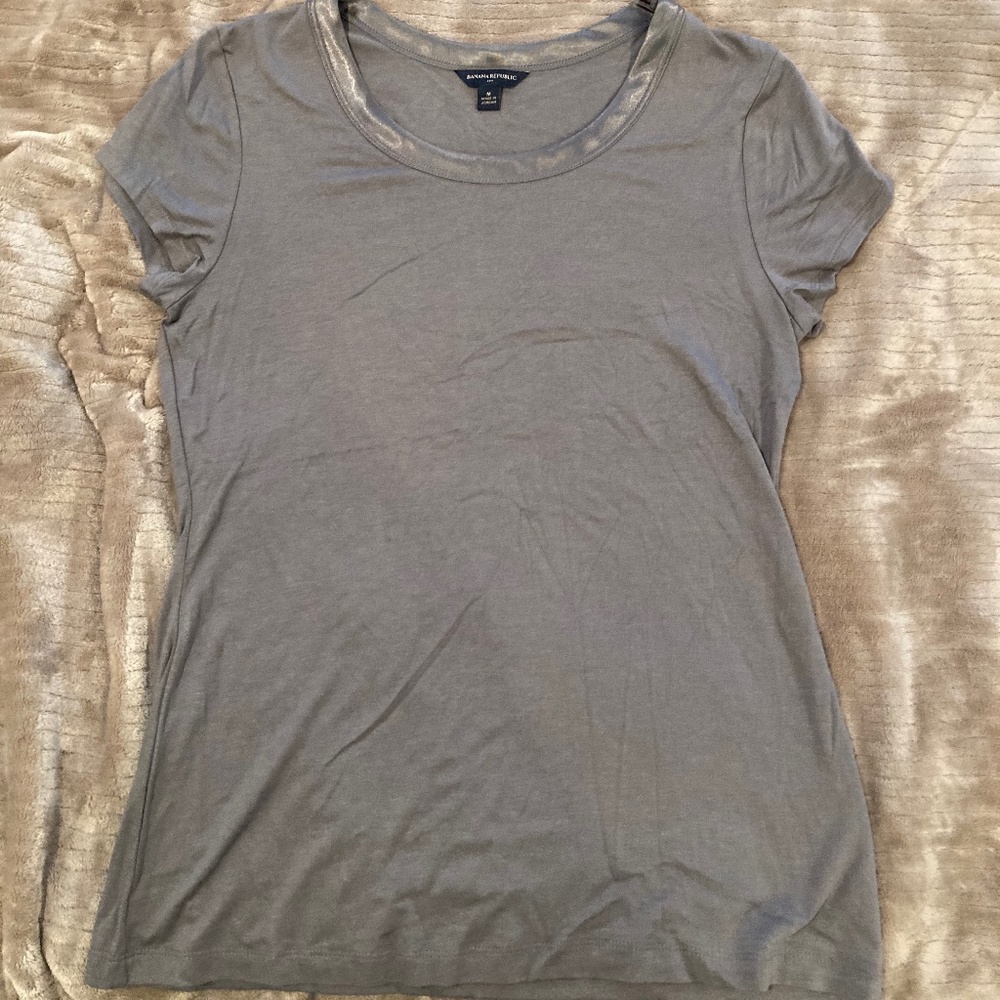 T-shirt with satin neck